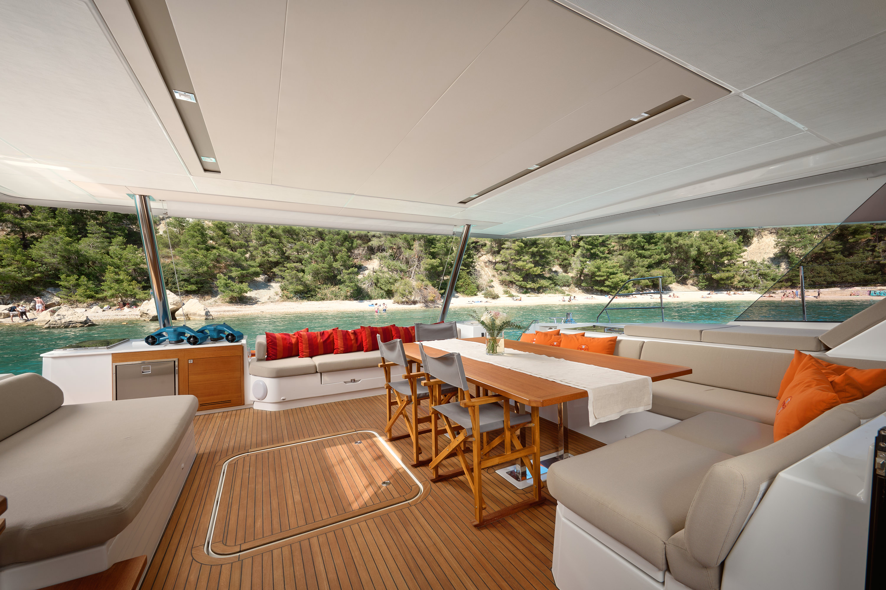 Cockpit with Dalmatian cove backdrop