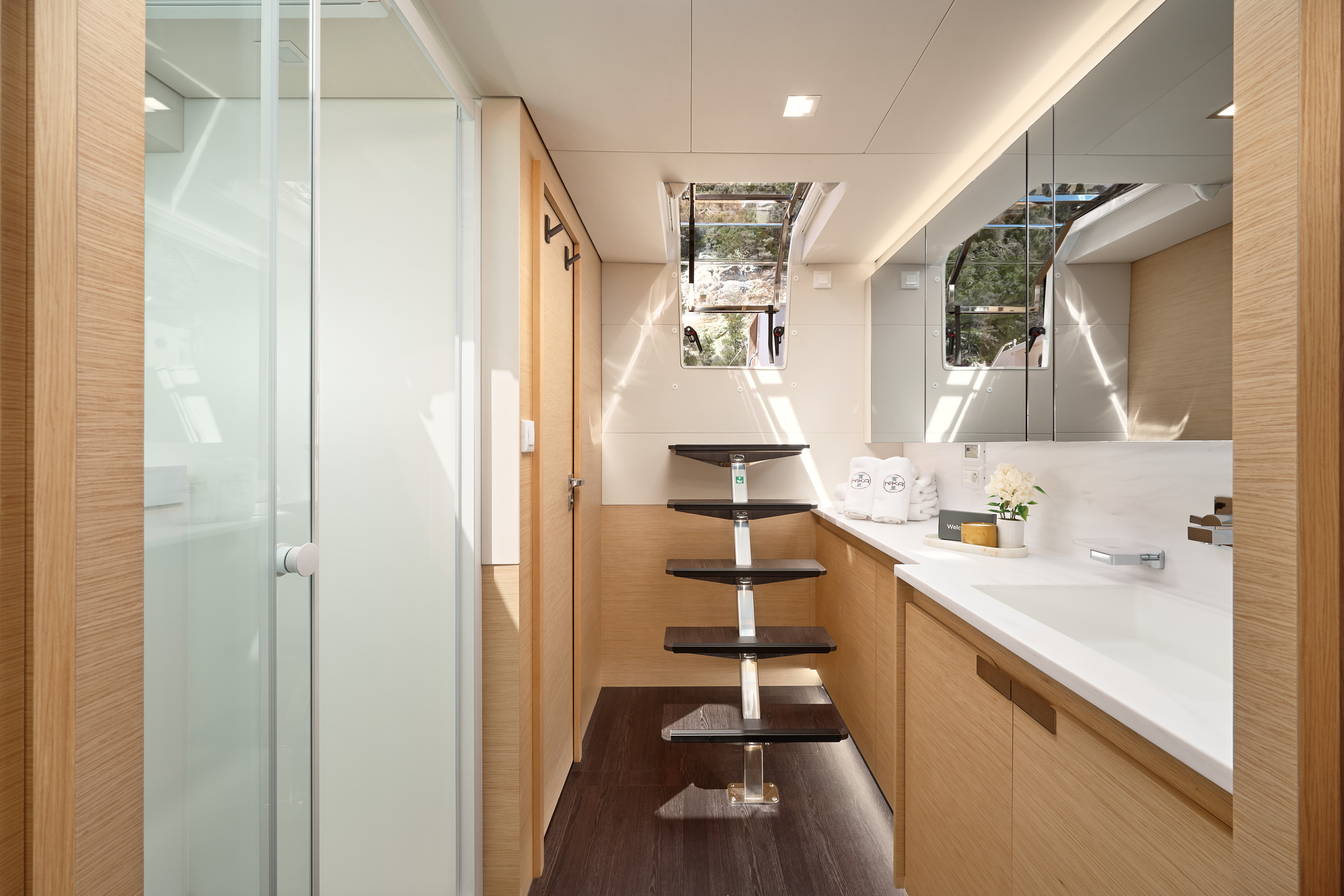 HERO interior â€